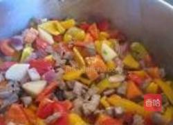 牛肉彩椒浓汤的做法图解7