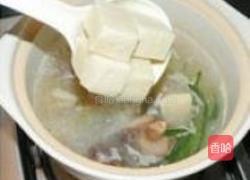 猪骨腊味冻豆腐汤的做法图解4