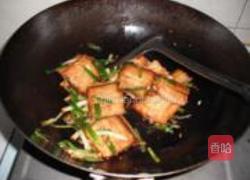 香葱焖带鱼的做法图解10