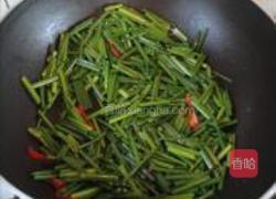 韭菜苔炒肉丝的做法图解7