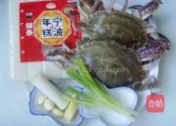 梭子蟹炒年糕的做法图解1