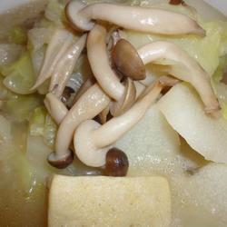 蟹味菇多宝汤的做法[图]
