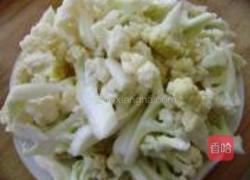 肉末香菇菜花的做法图解1