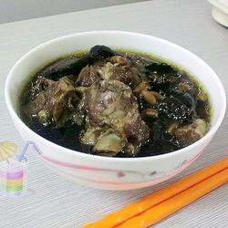 生地黑豆排骨汤的做法[图]