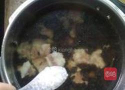 生地黑豆排骨汤的做法图解5