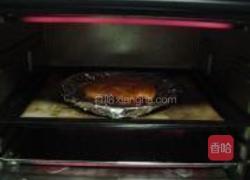 菠萝烤鸭厚匹萨的做法图解3