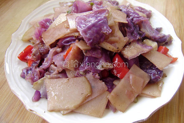 紫甘蓝炒土豆片