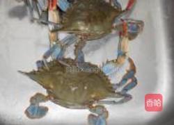 鲜美的蟹粥的做法图解1
