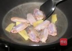 可乐洋葱鸡翅的做法图解3