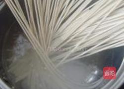 白菜豆干汤面的做法图解1