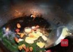 青蒜炒腊肉的做法图解4