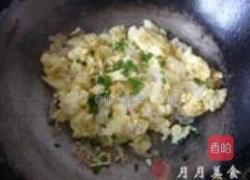 银鱼炒鸡蛋的做法图解7