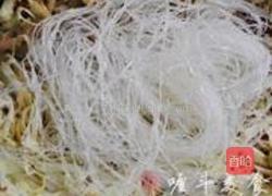 包菜炒粉丝的做法图解5