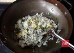 莴笋叶蛋炒饭的做法图解9