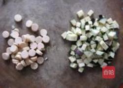 茄子鸡蛋火腿面的做法图解2