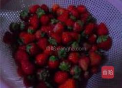 草莓酱的做法图解1