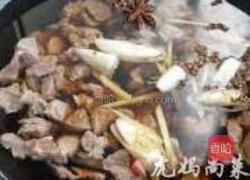 土豆烧牛肉的做法图解3