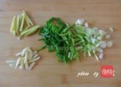 肉末鱼香豆腐的做法图解2