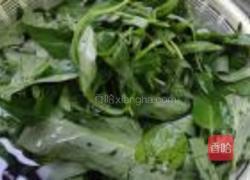 拌蒜泥空心菜叶的做法图解1