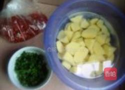 酱汁土豆的做法图解1
