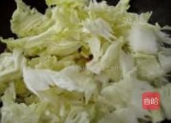 白菜烧豆干的做法图解1