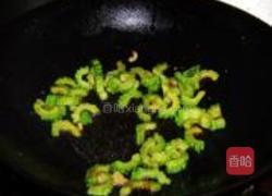 蚝油炒苦瓜的做法图解8