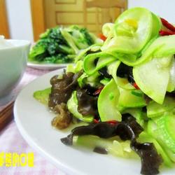 黑木耳炒青瓜的做法[图]