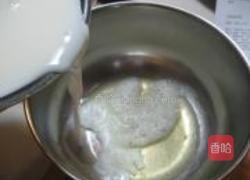 姜汁炖奶的做法图解3