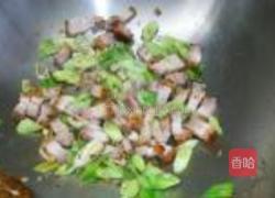 烧肉炒蒜苗的做法图解3