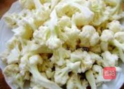 丝瓜烧菜花的做法图解1