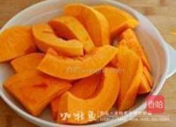 雪莲子南瓜羹的做法图解2