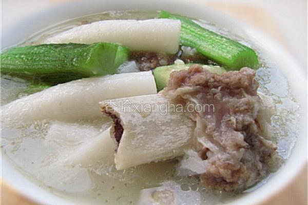 丝瓜牛骨汤煮年糕