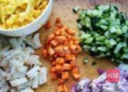 鲜贝蔬菜炒饭的做法图解1