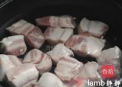 栗子红烧肉的做法图解1