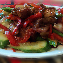 杂蔬炒烧肉的做法[图]