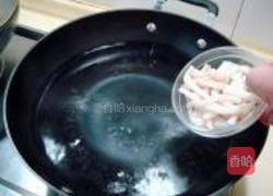 韭菜炒鱿鱼的做法图解6