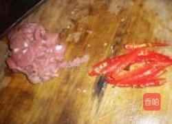 黄花炒肉的做法图解2
