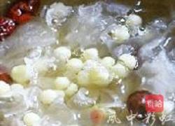 芡实银耳羹的做法图解4