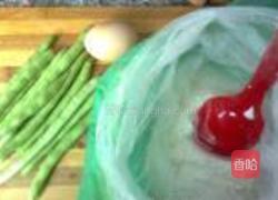 四季豆蛋饼的做法图解1