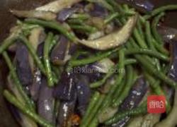 茄子炒豆角的做法图解5
