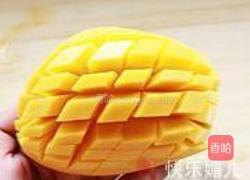 水果海鲜沙拉的做法图解3