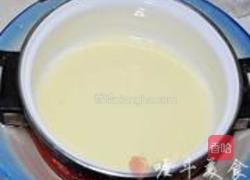 什锦水果圣代的做法图解3