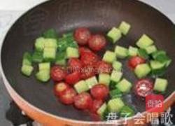 芒果三色鸡丁的做法图解6