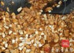 香菇鸡肉米线的做法图解5