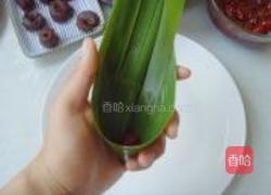 豆沙枣粽子的做法图解2