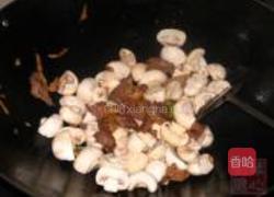 鸭肉炒口蘑的做法图解5