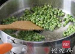 青豆奶油浓汤的做法图解3