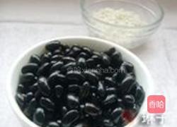 黑豆糯米豆浆的做法图解1
