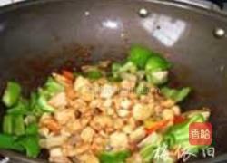 榨菜鸡丁的做法图解6