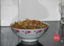 酱油炒饭的做法图解4
